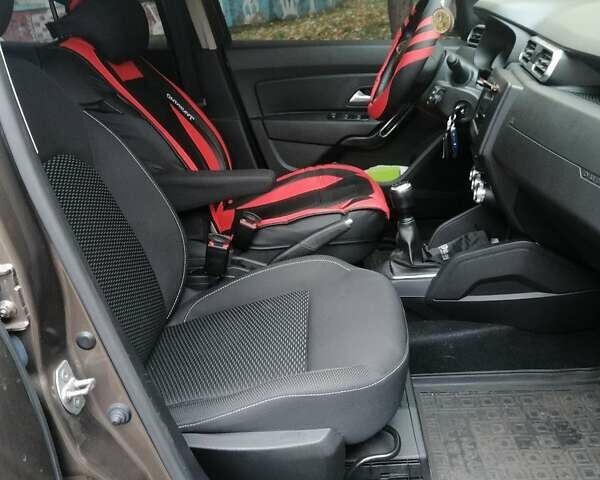 Коричневый Рено Дастер, объемом двигателя 1.6 л и пробегом 9 тыс. км за 18000 $, фото 19 на Automoto.ua