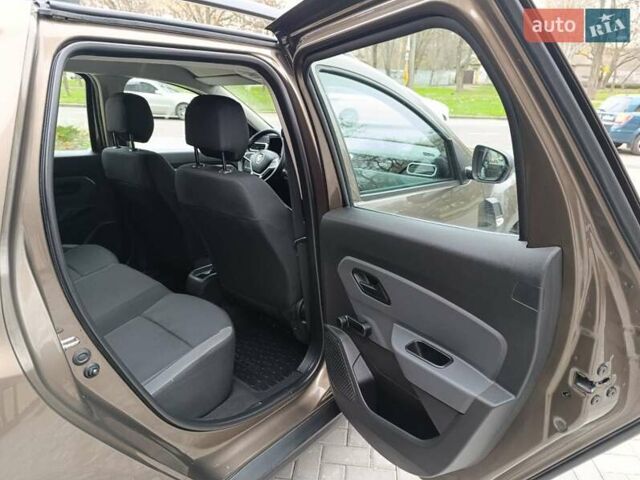 Коричневый Рено Дастер, объемом двигателя 1.6 л и пробегом 23 тыс. км за 16500 $, фото 54 на Automoto.ua