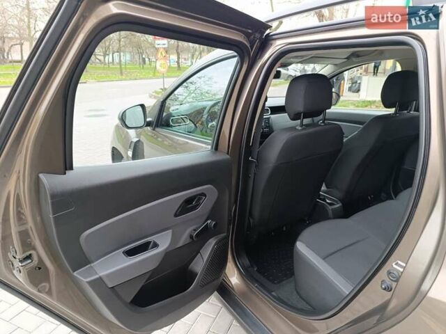 Коричневый Рено Дастер, объемом двигателя 1.6 л и пробегом 23 тыс. км за 16500 $, фото 46 на Automoto.ua