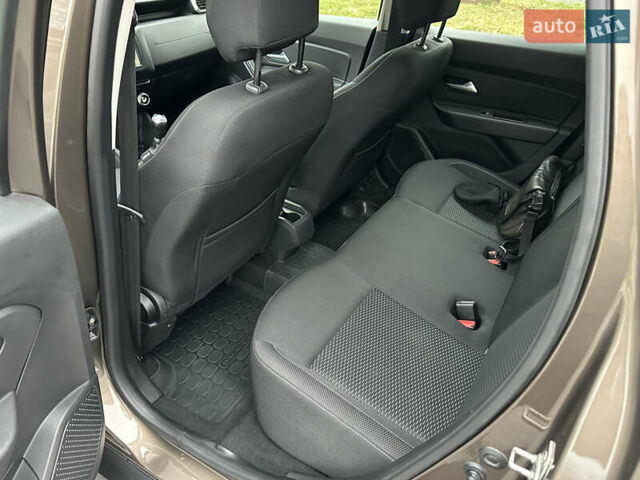 Коричневий Рено Дастер, об'ємом двигуна 1.6 л та пробігом 25 тис. км за 15900 $, фото 23 на Automoto.ua