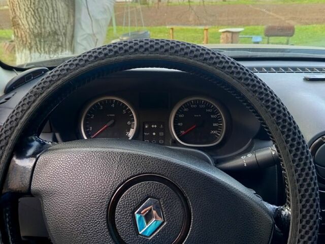 Рено Дастер, объемом двигателя 1.8 л и пробегом 200 тыс. км за 7800 $, фото 3 на Automoto.ua