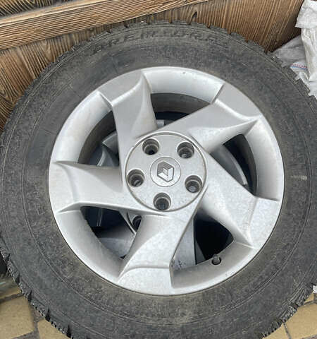Рено Дастер, объемом двигателя 1.6 л и пробегом 84 тыс. км за 9300 $, фото 13 на Automoto.ua