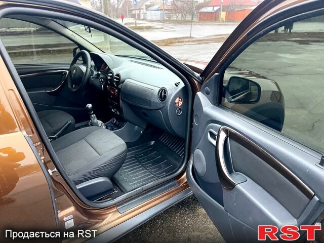 Рено Дастер, объемом двигателя 2 л и пробегом 182 тыс. км за 9900 $, фото 8 на Automoto.ua