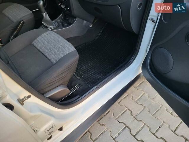 Рено Дастер, об'ємом двигуна 1.5 л та пробігом 137 тис. км за 9400 $, фото 101 на Automoto.ua