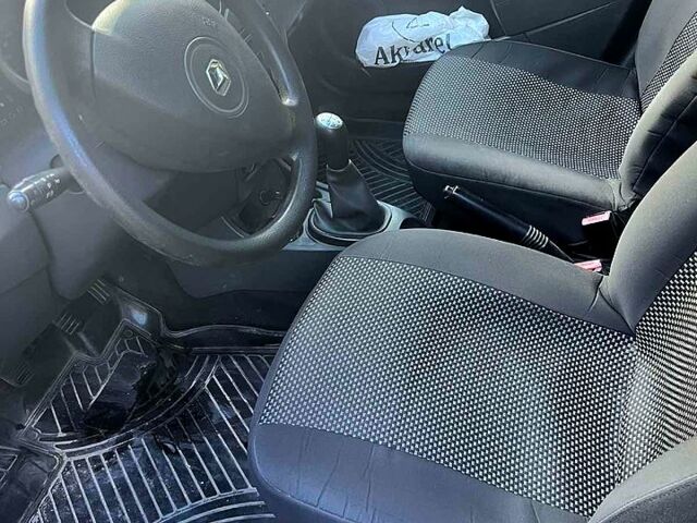 Рено Дастер, об'ємом двигуна 1.5 л та пробігом 157 тис. км за 8000 $, фото 4 на Automoto.ua