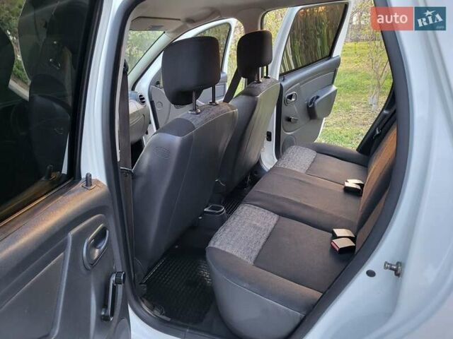 Рено Дастер, об'ємом двигуна 1.5 л та пробігом 137 тис. км за 9400 $, фото 85 на Automoto.ua