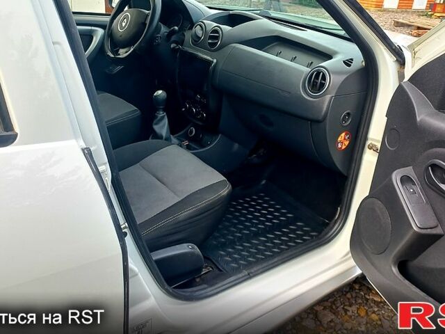 Рено Дастер, объемом двигателя 1.5 л и пробегом 148 тыс. км за 9000 $, фото 5 на Automoto.ua
