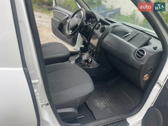 Рено Дастер, объемом двигателя 1.46 л и пробегом 187 тыс. км за 11500 $, фото 9 на Automoto.ua