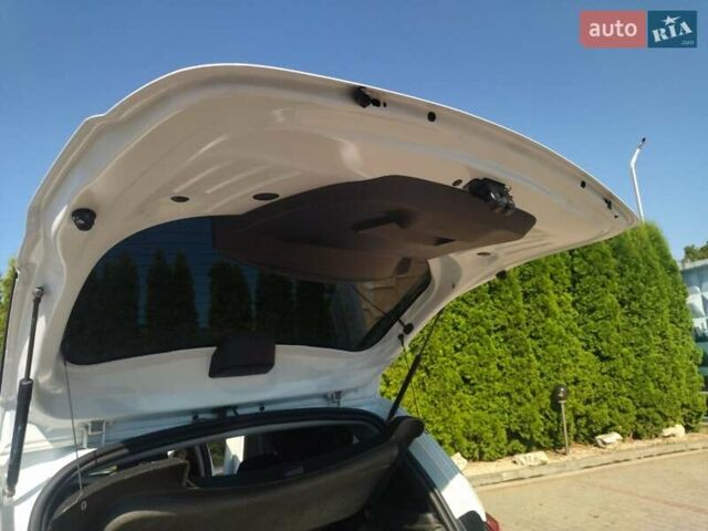 Рено Дастер, объемом двигателя 1.6 л и пробегом 120 тыс. км за 12600 $, фото 9 на Automoto.ua