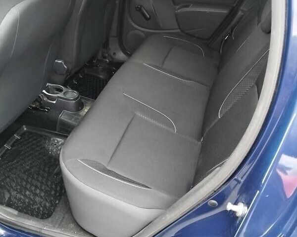 Рено Дастер, объемом двигателя 1.5 л и пробегом 305 тыс. км за 10200 $, фото 1 на Automoto.ua