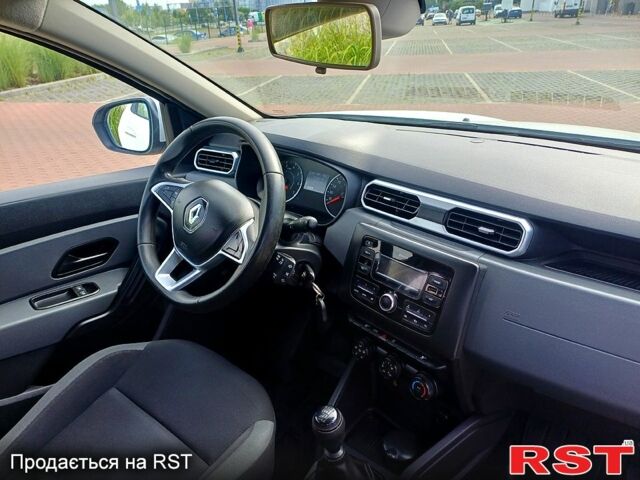 Рено Дастер, объемом двигателя 1.5 л и пробегом 90 тыс. км за 13950 $, фото 5 на Automoto.ua