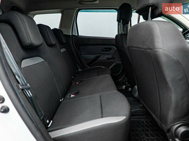 Рено Дастер, об'ємом двигуна 1.6 л та пробігом 94 тис. км за 13744 $, фото 19 на Automoto.ua