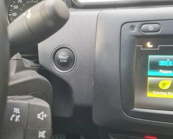Рено Дастер, объемом двигателя 1.5 л и пробегом 102 тыс. км за 16700 $, фото 1 на Automoto.ua