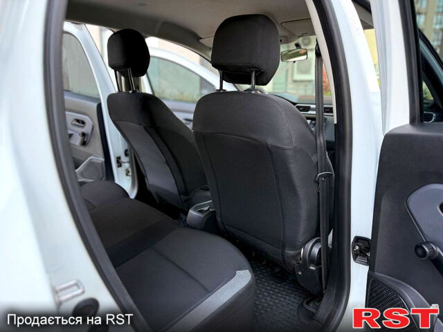 Рено Дастер, об'ємом двигуна 1.5 л та пробігом 105 тис. км за 13800 $, фото 4 на Automoto.ua