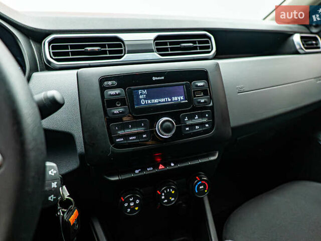 Рено Дастер, объемом двигателя 1.5 л и пробегом 111 тыс. км за 16360 $, фото 12 на Automoto.ua