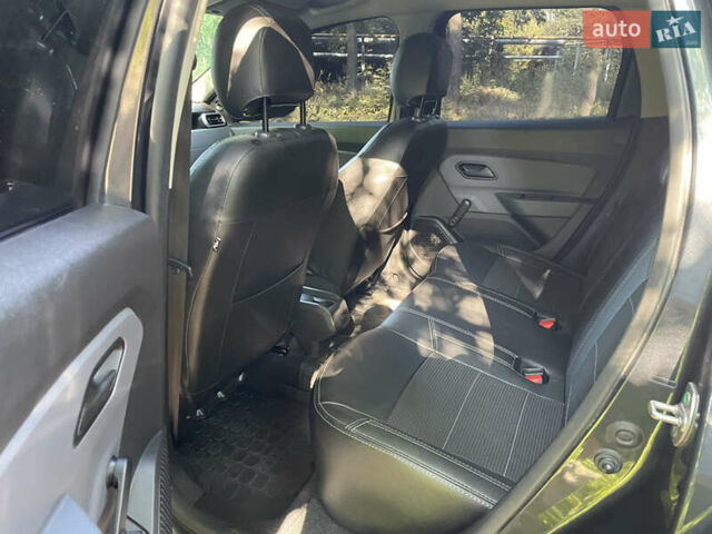 Рено Дастер, объемом двигателя 1.6 л и пробегом 34 тыс. км за 15500 $, фото 10 на Automoto.ua