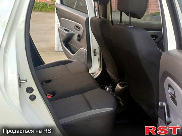 Рено Дастер, объемом двигателя 1.5 л и пробегом 110 тыс. км за 14200 $, фото 5 на Automoto.ua