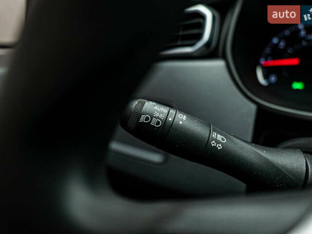 Рено Дастер, объемом двигателя 1.5 л и пробегом 111 тыс. км за 16360 $, фото 11 на Automoto.ua