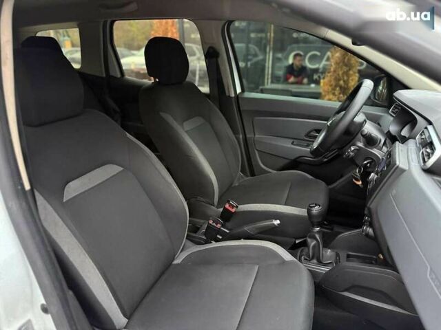 Рено Дастер, объемом двигателя 1.6 л и пробегом 220 тыс. км за 12500 $, фото 13 на Automoto.ua