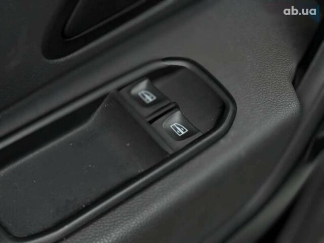 Рено Дастер, объемом двигателя 1.6 л и пробегом 220 тыс. км за 12500 $, фото 6 на Automoto.ua