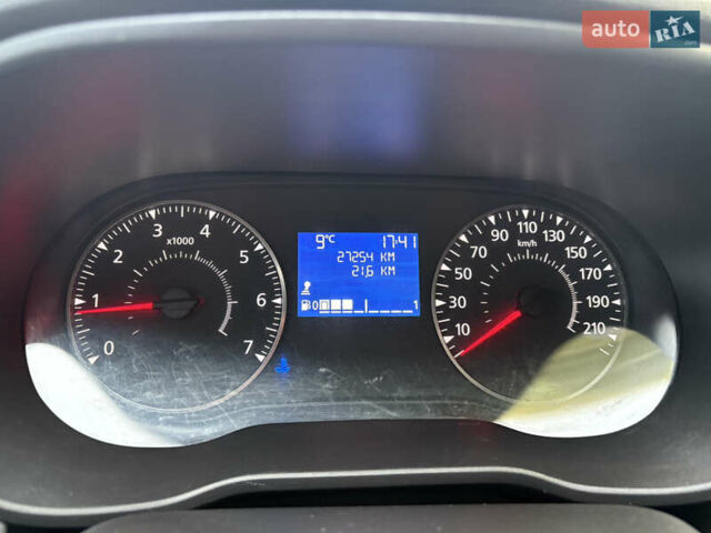 Рено Дастер, объемом двигателя 1.5 л и пробегом 27 тыс. км за 15300 $, фото 14 на Automoto.ua