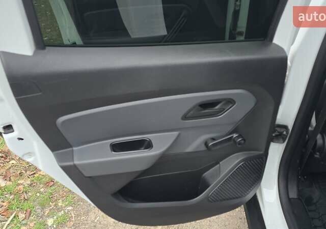 Рено Дастер, объемом двигателя 1.6 л и пробегом 96 тыс. км за 15700 $, фото 26 на Automoto.ua