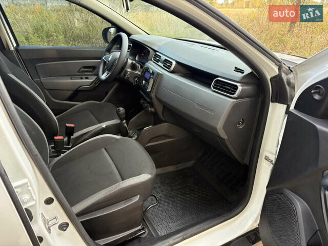 Рено Дастер, объемом двигателя 1.5 л и пробегом 27 тыс. км за 15300 $, фото 8 на Automoto.ua