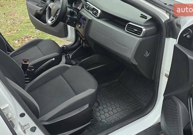 Рено Дастер, объемом двигателя 1.6 л и пробегом 96 тыс. км за 15700 $, фото 20 на Automoto.ua