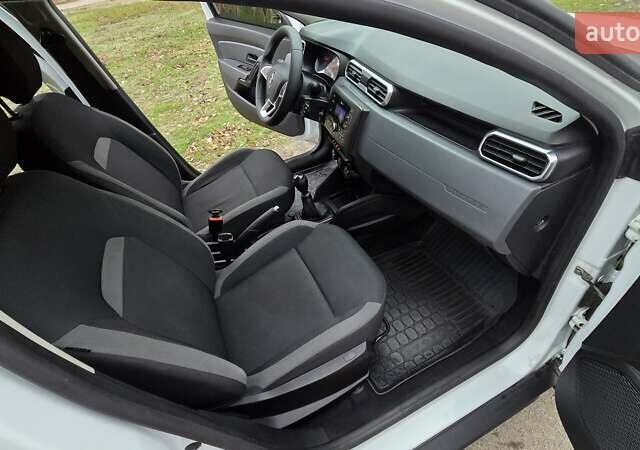 Рено Дастер, объемом двигателя 1.6 л и пробегом 96 тыс. км за 15700 $, фото 13 на Automoto.ua