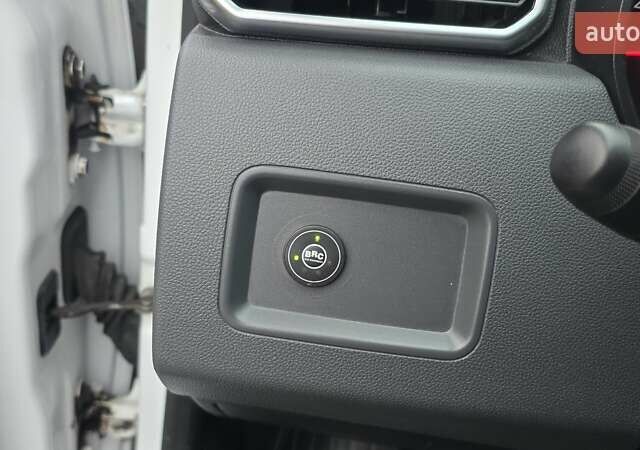 Рено Дастер, объемом двигателя 1.6 л и пробегом 96 тыс. км за 15700 $, фото 7 на Automoto.ua