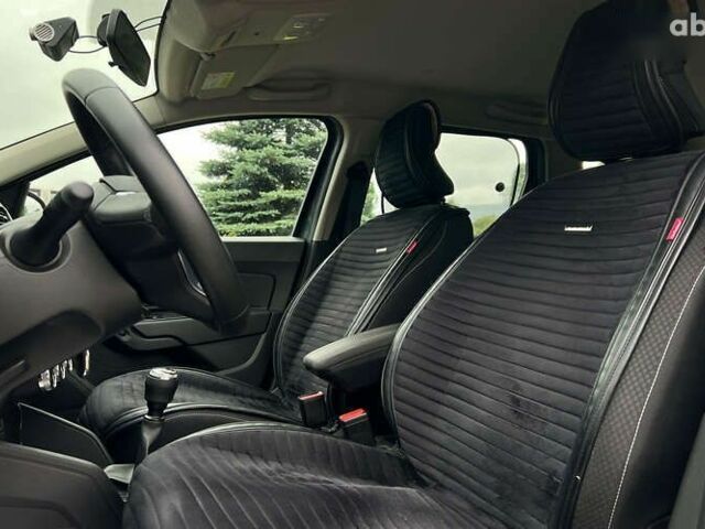 Рено Дастер, объемом двигателя 1.6 л и пробегом 46 тыс. км за 17700 $, фото 16 на Automoto.ua