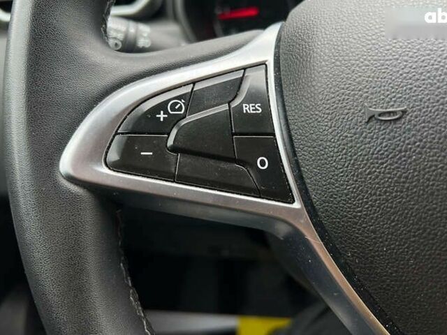 Рено Дастер, объемом двигателя 1.6 л и пробегом 46 тыс. км за 17700 $, фото 21 на Automoto.ua