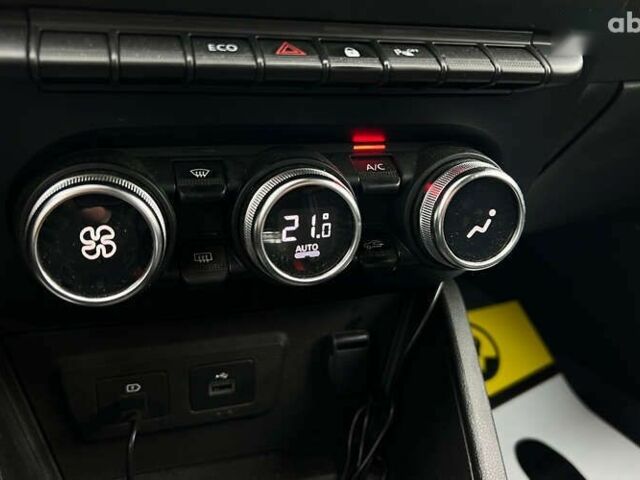 Рено Дастер, объемом двигателя 1.6 л и пробегом 46 тыс. км за 17700 $, фото 19 на Automoto.ua