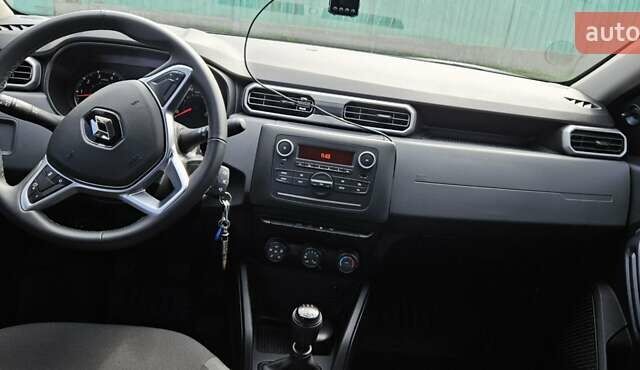 Рено Дастер, объемом двигателя 1.6 л и пробегом 25 тыс. км за 17200 $, фото 4 на Automoto.ua