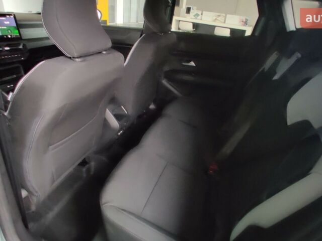 Рено Дастер, об'ємом двигуна 1.2 л та пробігом 0 тис. км за 29486 $, фото 27 на Automoto.ua