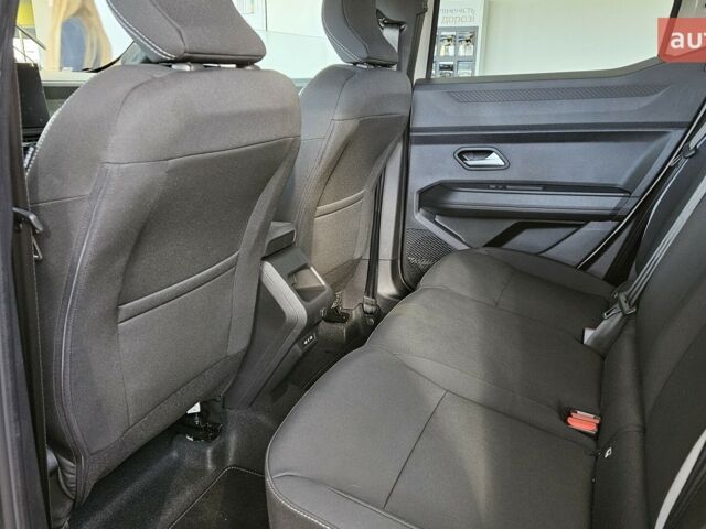 Рено Дастер, объемом двигателя 1.2 л и пробегом 0 тыс. км за 28869 $, фото 19 на Automoto.ua