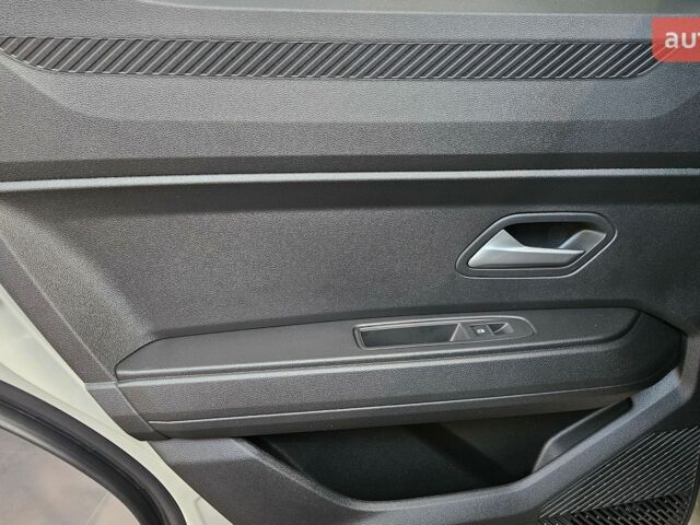 Рено Дастер, об'ємом двигуна 1.2 л та пробігом 0 тис. км за 28219 $, фото 18 на Automoto.ua