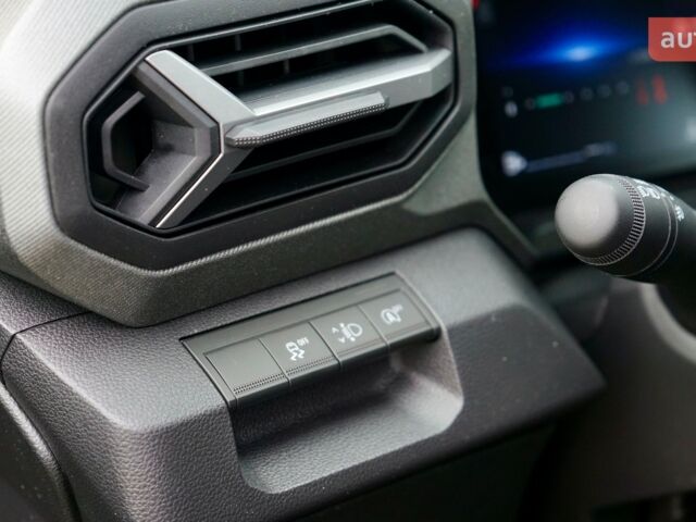 Рено Дастер, объемом двигателя 1.2 л и пробегом 0 тыс. км за 29398 $, фото 16 на Automoto.ua