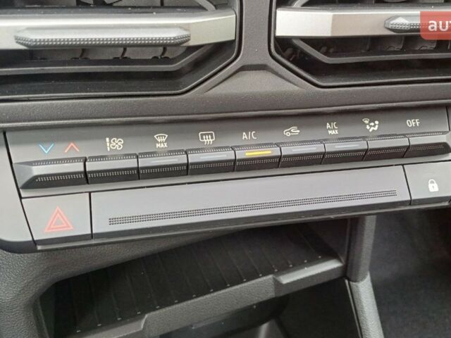 Рено Дастер, об'ємом двигуна 1.5 л та пробігом 0 тис. км за 25321 $, фото 11 на Automoto.ua