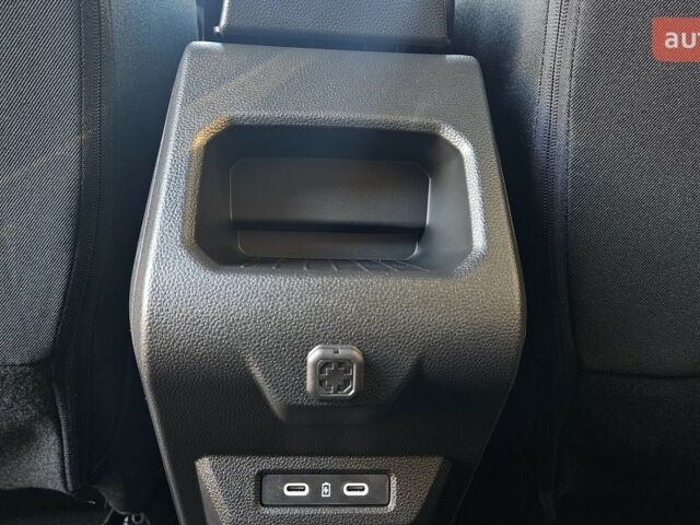 Рено Дастер, объемом двигателя 1.5 л и пробегом 0 тыс. км за 25709 $, фото 23 на Automoto.ua