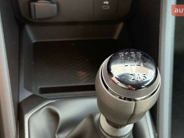 купить новое авто Рено Дастер 2025 года от официального дилера Торговий Дім «Фаворит Авто Київ» Рено фото