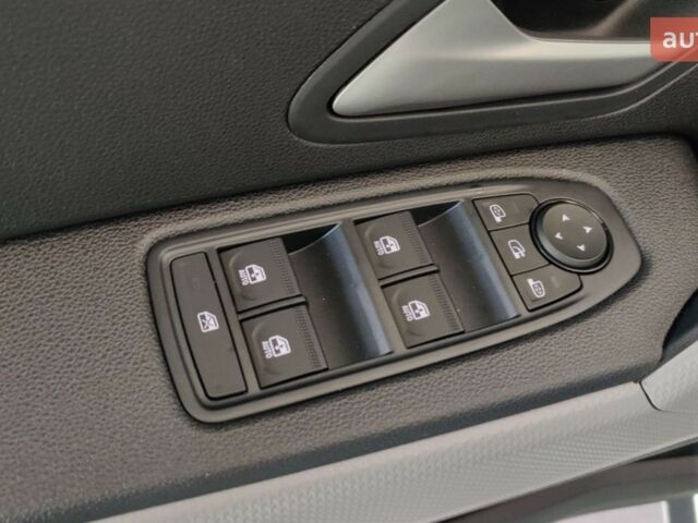 Рено Дастер, объемом двигателя 1.2 л и пробегом 0 тыс. км за 27424 $, фото 14 на Automoto.ua