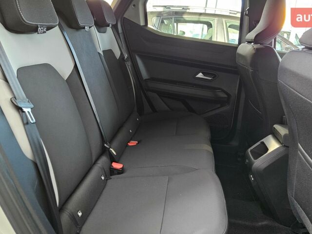 Рено Дастер, объемом двигателя 1.2 л и пробегом 0 тыс. км за 28869 $, фото 21 на Automoto.ua