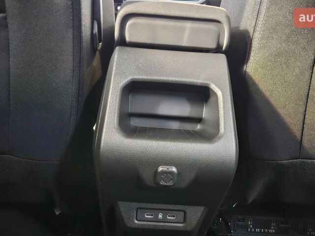 Рено Дастер, объемом двигателя 1.2 л и пробегом 0 тыс. км за 28869 $, фото 22 на Automoto.ua