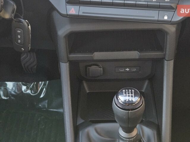 Рено Дастер, об'ємом двигуна 1.5 л та пробігом 0 тис. км за 25392 $, фото 20 на Automoto.ua