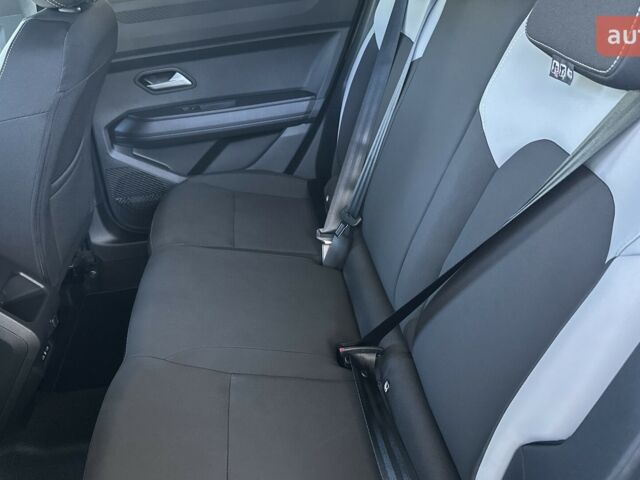 Рено Дастер, объемом двигателя 1.2 л и пробегом 0 тыс. км за 27929 $, фото 7 на Automoto.ua