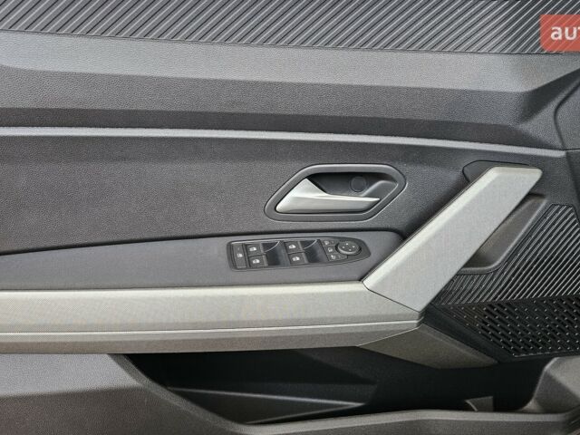 Рено Дастер, объемом двигателя 1.2 л и пробегом 0 тыс. км за 28869 $, фото 13 на Automoto.ua