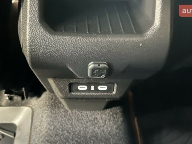 купить новое авто Рено Дастер 2025 года от официального дилера ООО«Торговий дім «Фаворит – Авто» Рено фото