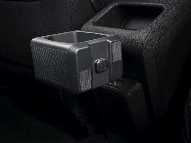 Рено Дастер, об'ємом двигуна 0 л та пробігом 0 тис. км за 28978 $, фото 5 на Automoto.ua