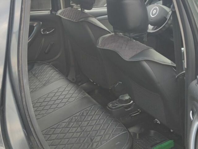 Серый Рено Дастер, объемом двигателя 0 л и пробегом 42 тыс. км за 11000 $, фото 5 на Automoto.ua